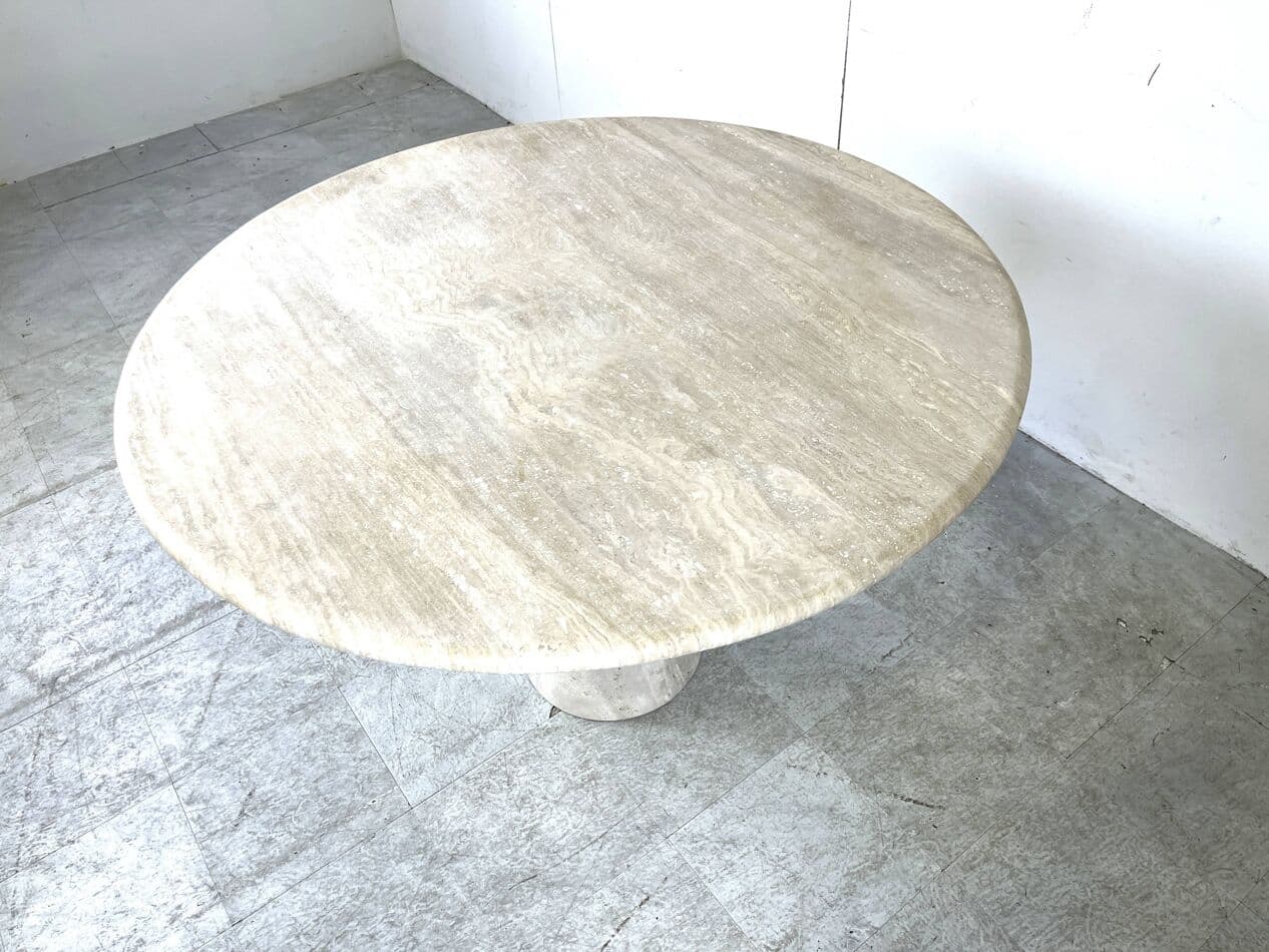 Round dining table, beige travertine, Italy, 1970s - 263419