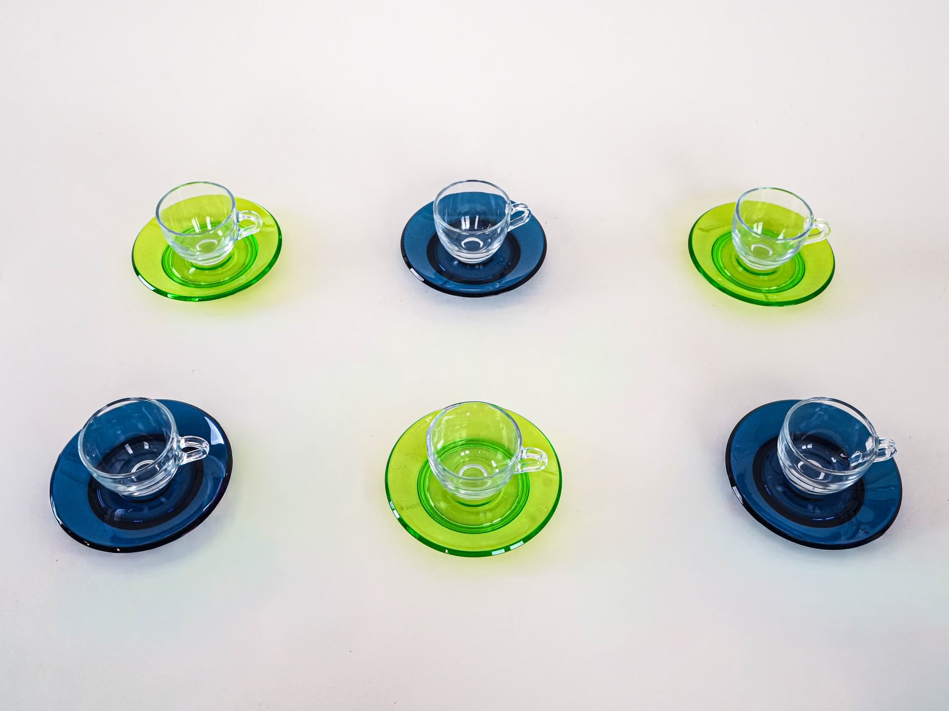 Komplet filiżanek, szkło przezroczyste, plastik niebieski zielony, Guzzini, Włochy, lata 70. - 262718