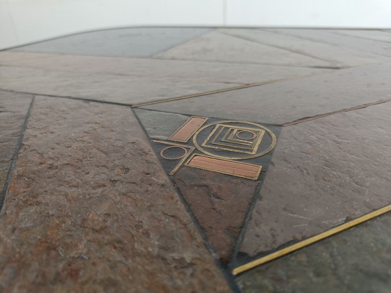 Coffee table, grey stone, Germany, 1980s. - 263370