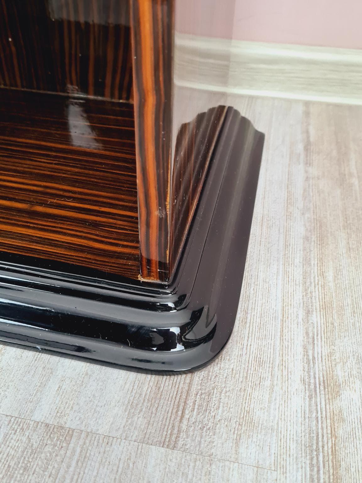 Zestaw dwóch stolików nocnych Art Deco, heban makasarski brązowy, marmur czarny, lata 30. - 271618