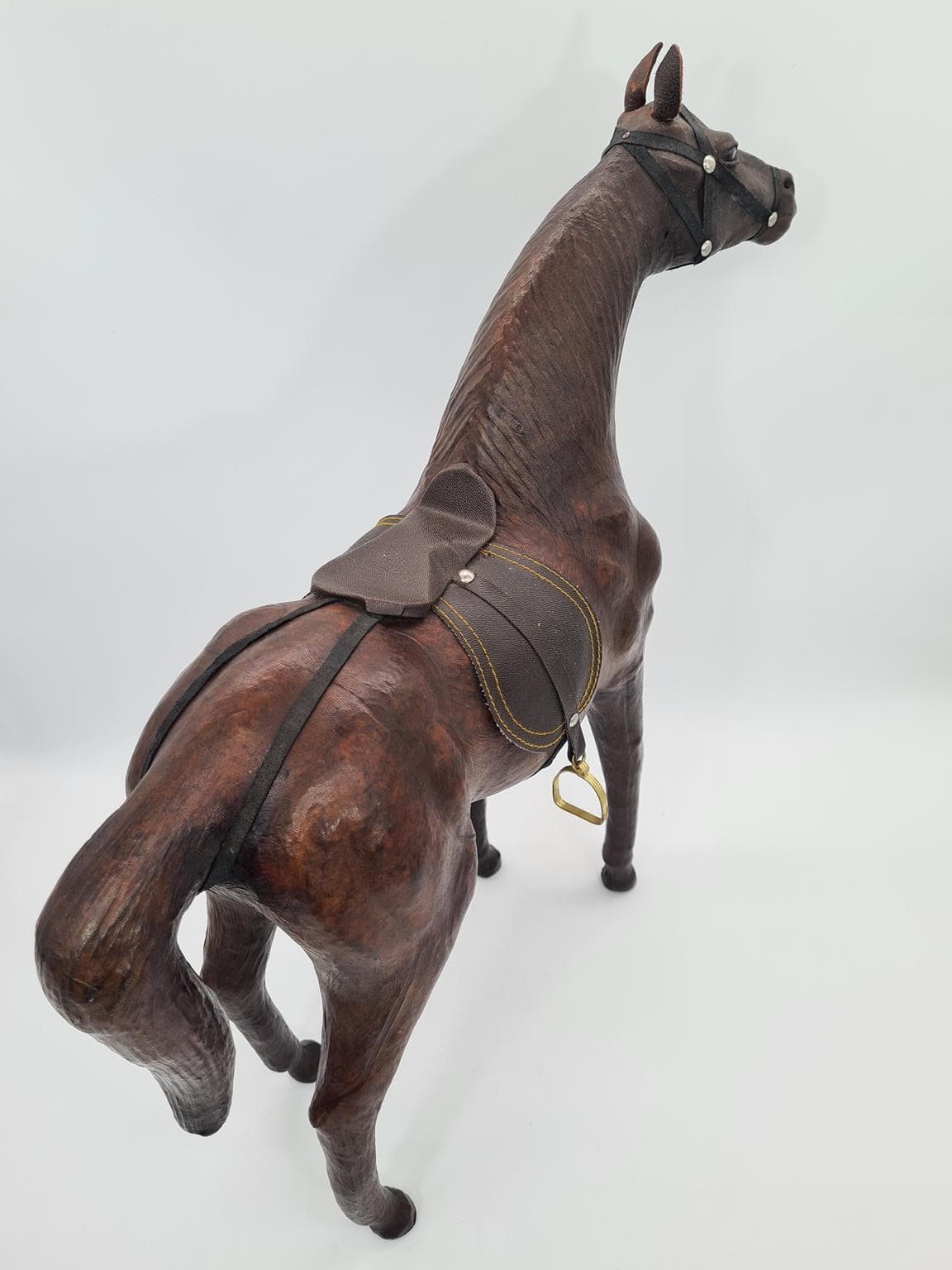 Figurka konia, brązowy, skóra naturalna drewno, Europa, lata 60. - 272118