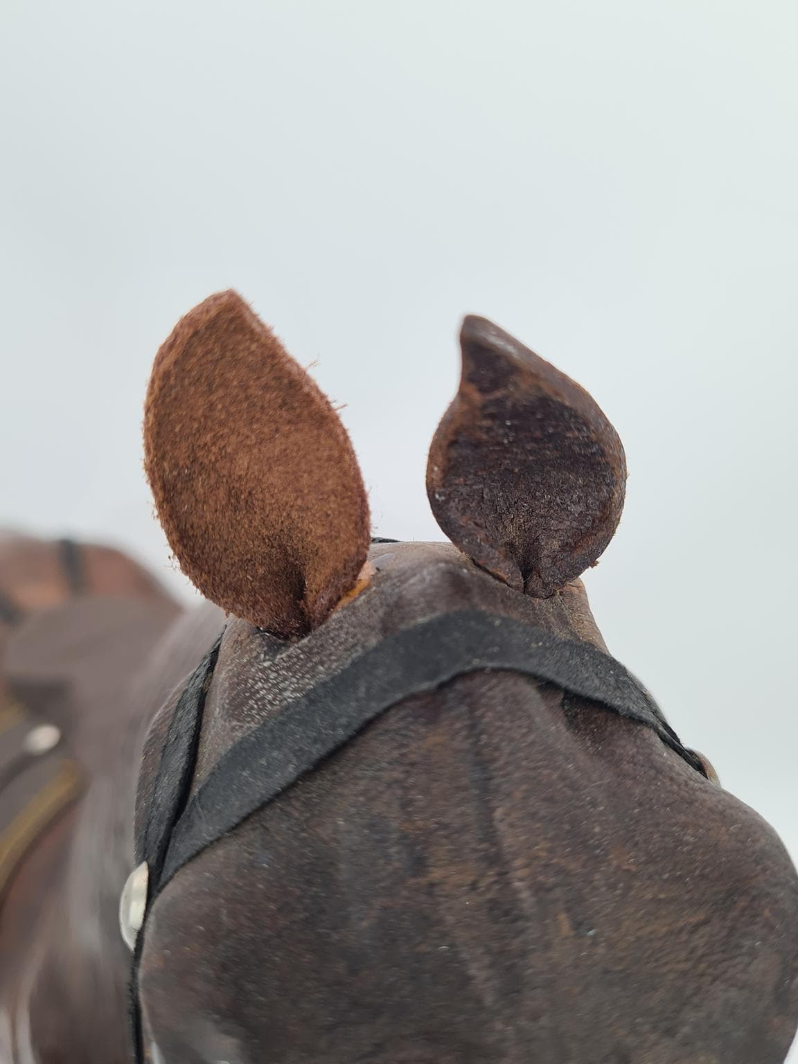 Figurka konia, brązowy, skóra naturalna drewno, Europa, lata 60. - 272112