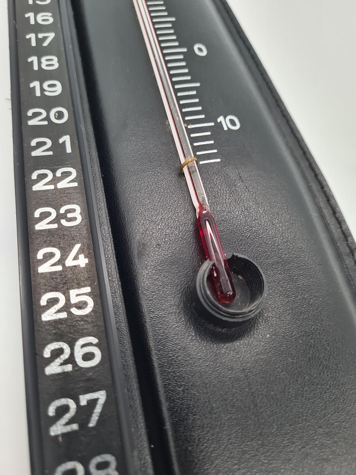 Termometr ścienny z kalendarzem, czarny, akryl, lata 60. - 272817