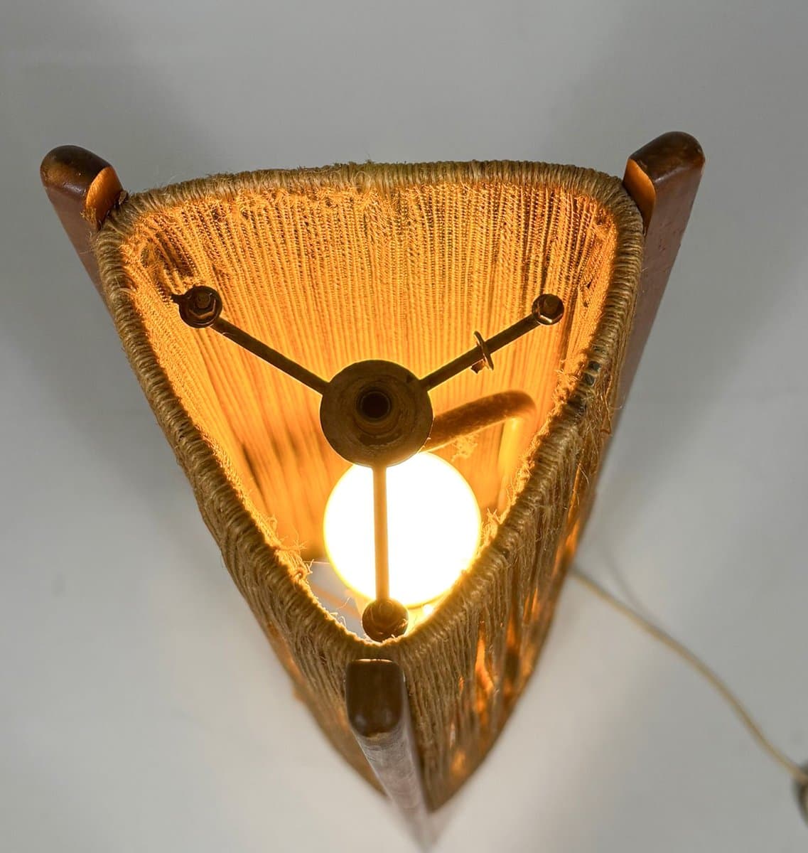 Lampa podłogowa, beżowy, sizal teak, Szwajcaria, lata 60. - 276383