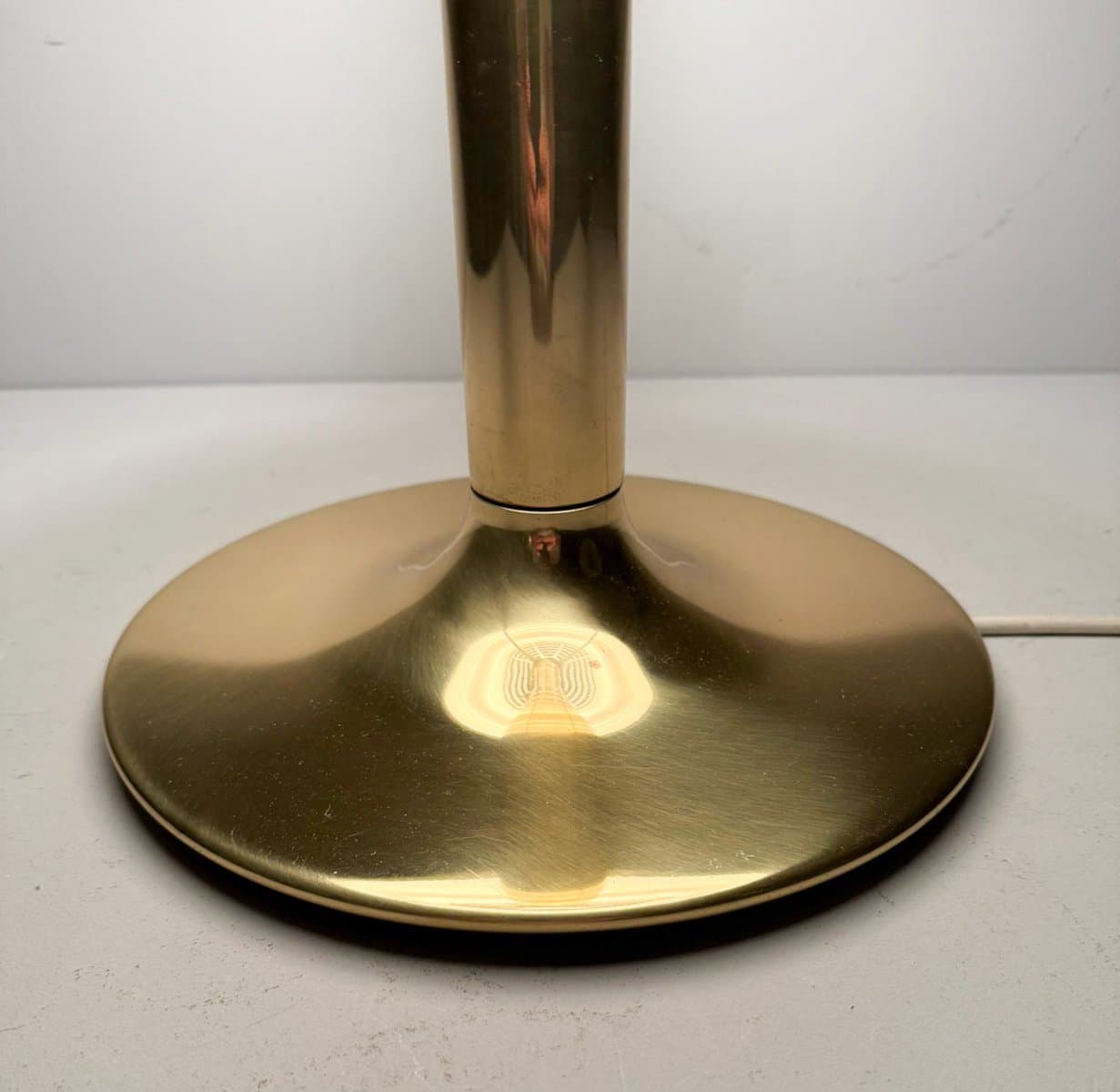 Lampa stołowa Bumling, mosiądz złoty, proj. A. Pehrson, Atelje Lyktan, Szwecja, lata 70. - 276301