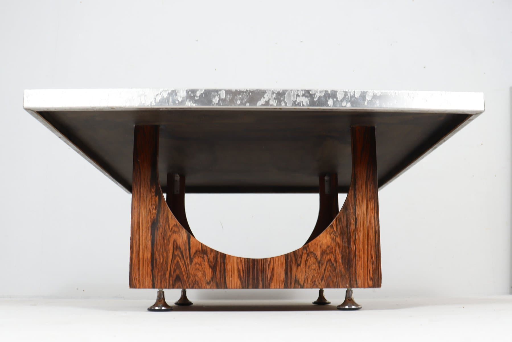 Stolik kawowy, aluminium srebrny, drewno brązowy, proj. H. Lilienthal, Niemcy, lata 70. - 276676