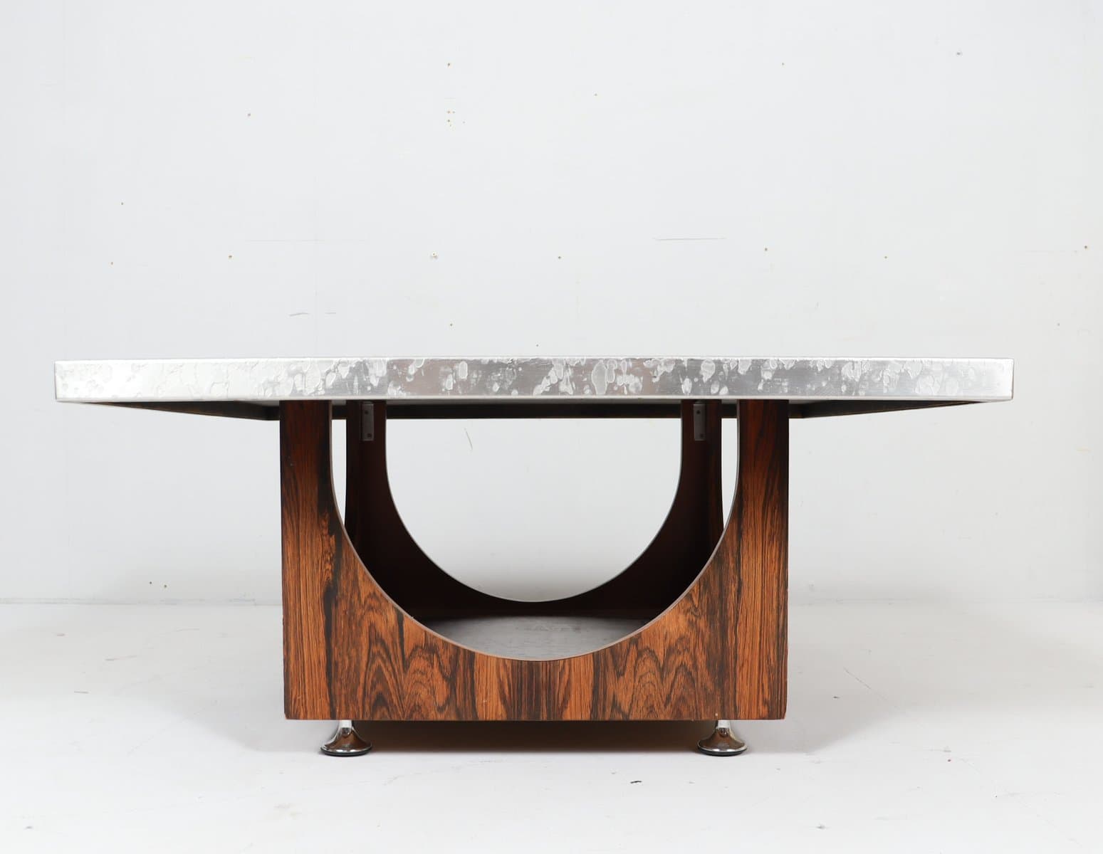 Stolik kawowy, aluminium srebrny, drewno brązowy, proj. H. Lilienthal, Niemcy, lata 70. - 276675