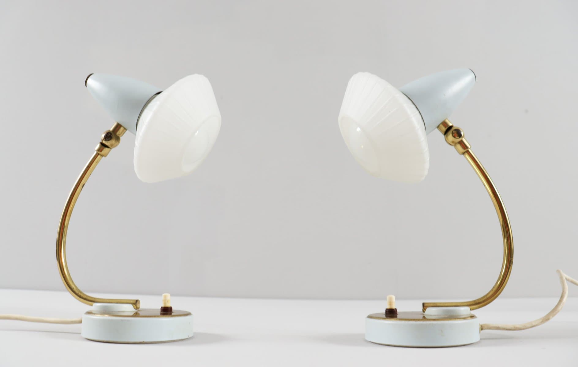 Para lamp stołowych Space Age, szkło opalowe niebieskie, mosiądz złoty, aluminium niebieski, Francja, lata 60. - 277012