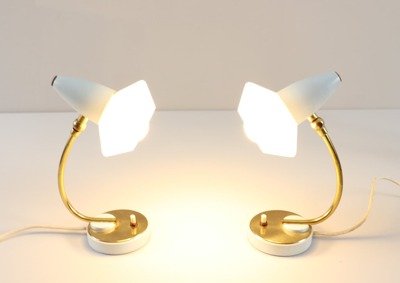 Para lamp stołowych Space Age, szkło opalowe niebieskie, mosiądz złoty, aluminium niebieski, Francja, lata 60. - 277005