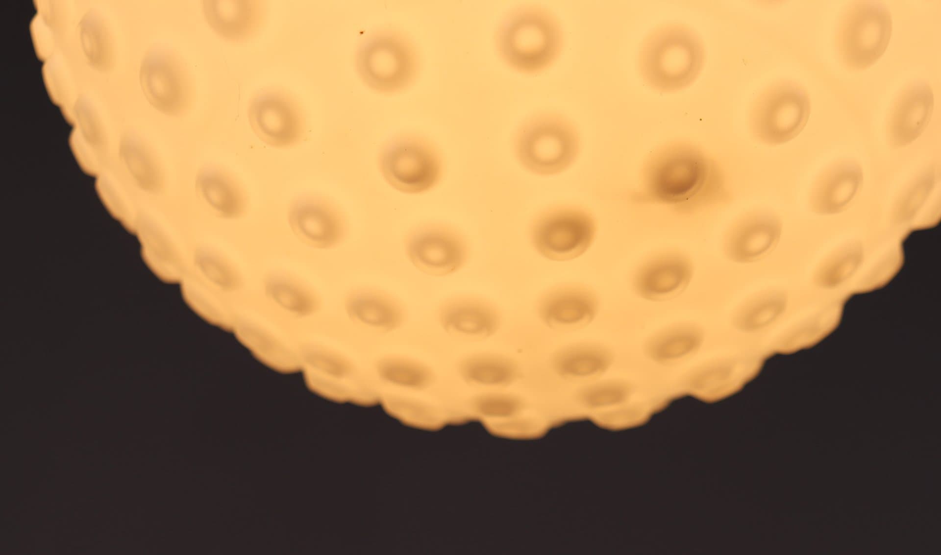 Para lamp sufitowych Space Age Bubble, szkło opalowe białe, metal chromowany srebrny, proj. R. Krüger, Staff Leuchten, Niemcy, lata 70. - 276956