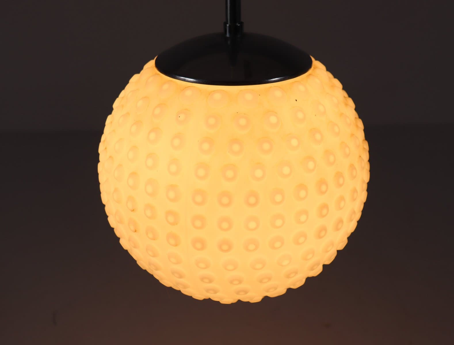 Para lamp sufitowych Space Age Bubble, szkło opalowe białe, metal chromowany srebrny, proj. R. Krüger, Staff Leuchten, Niemcy, lata 70. - 276957