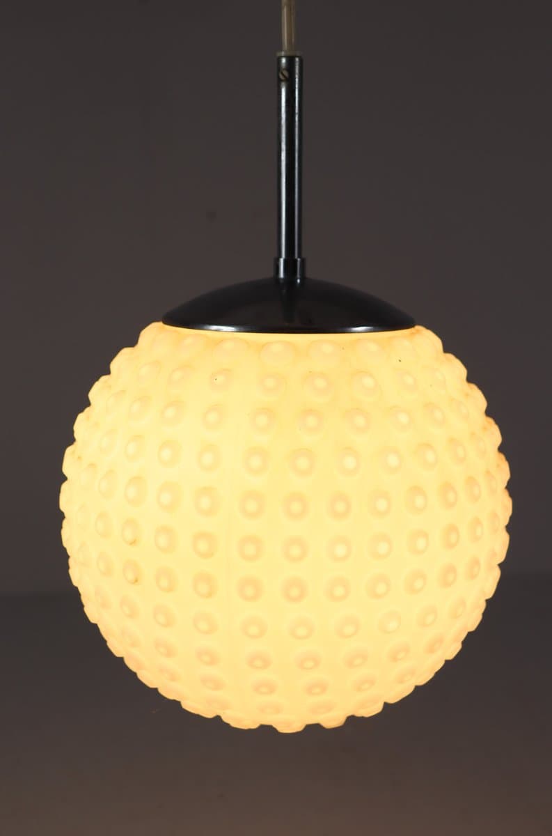 Para lamp sufitowych Space Age Bubble, szkło opalowe białe, metal chromowany srebrny, proj. R. Krüger, Staff Leuchten, Niemcy, lata 70. - 276954