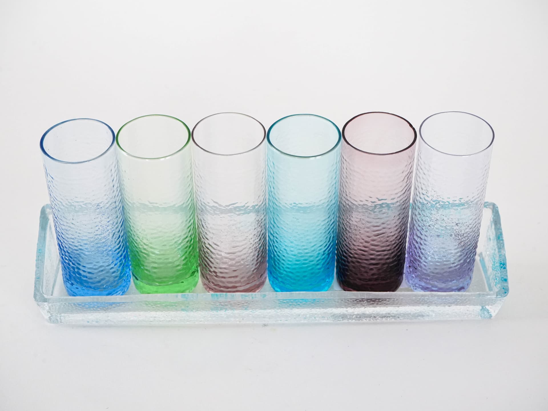 Komplet szklanek z tacą, multikolor, szkło, Włochy, lata 70. - 277191