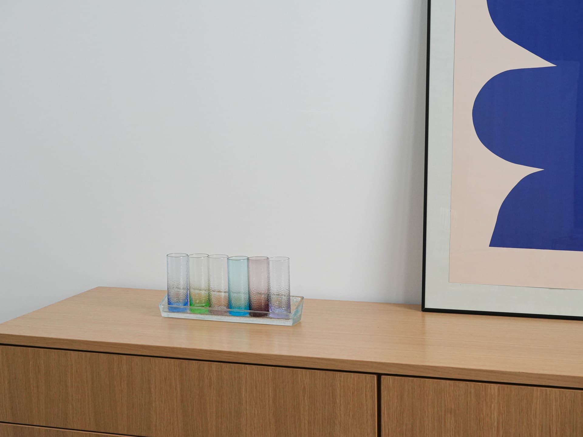 Komplet szklanek z tacą, multikolor, szkło, Włochy, lata 70. - 277190