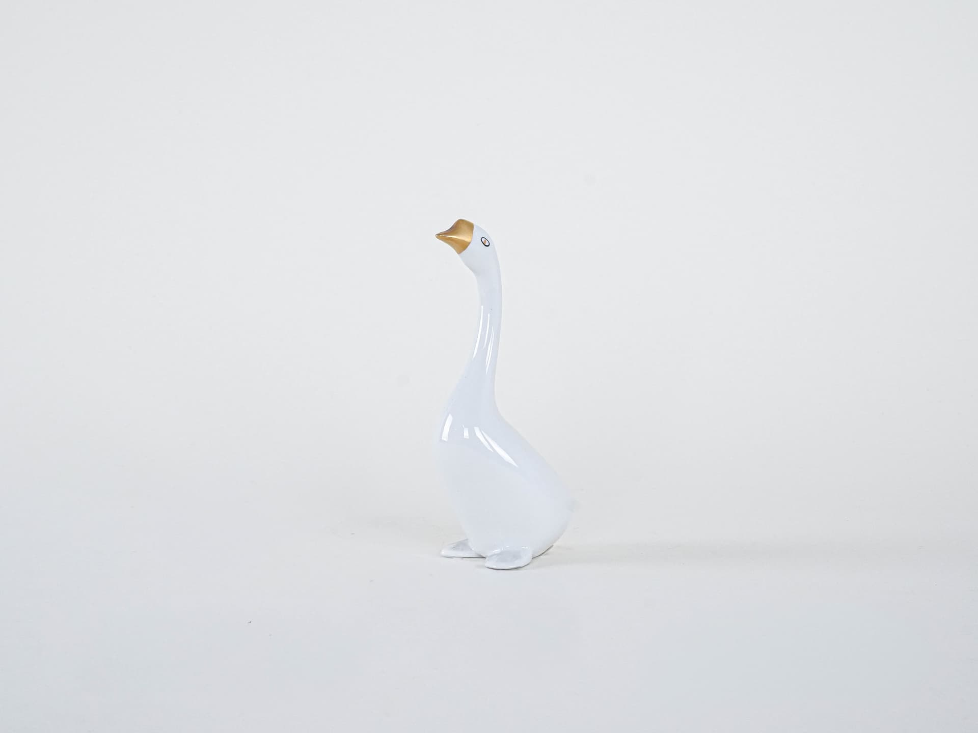 Figurka gęś, biała porcelana, Holloháza, Węgry, lata 60. - 277237