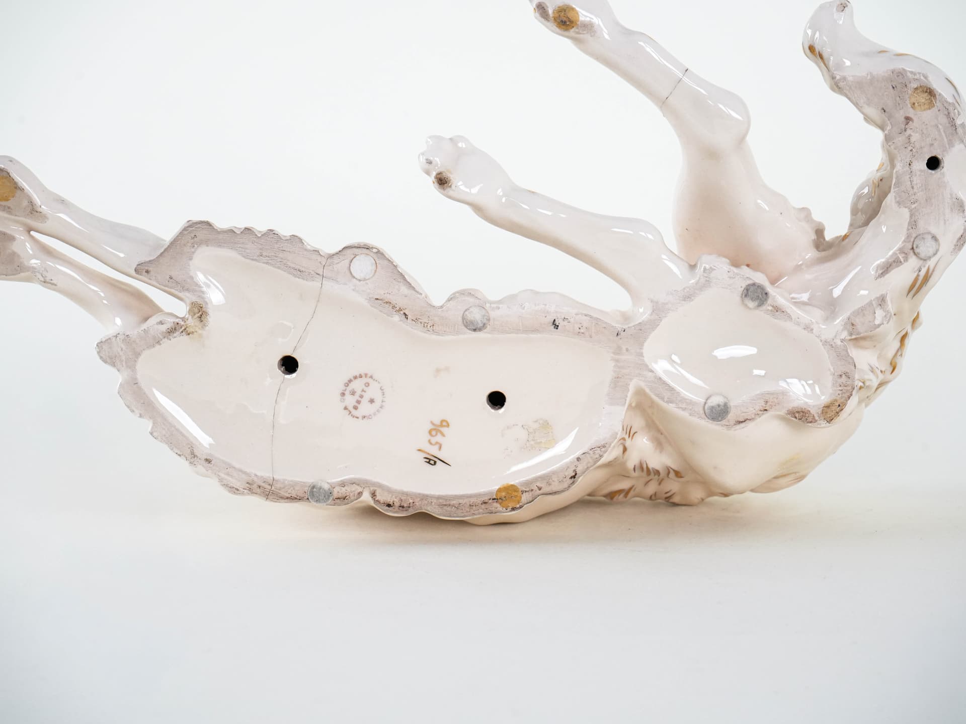 Figurka borzoj, porcelana biała, Europa, lata 60. - 277327