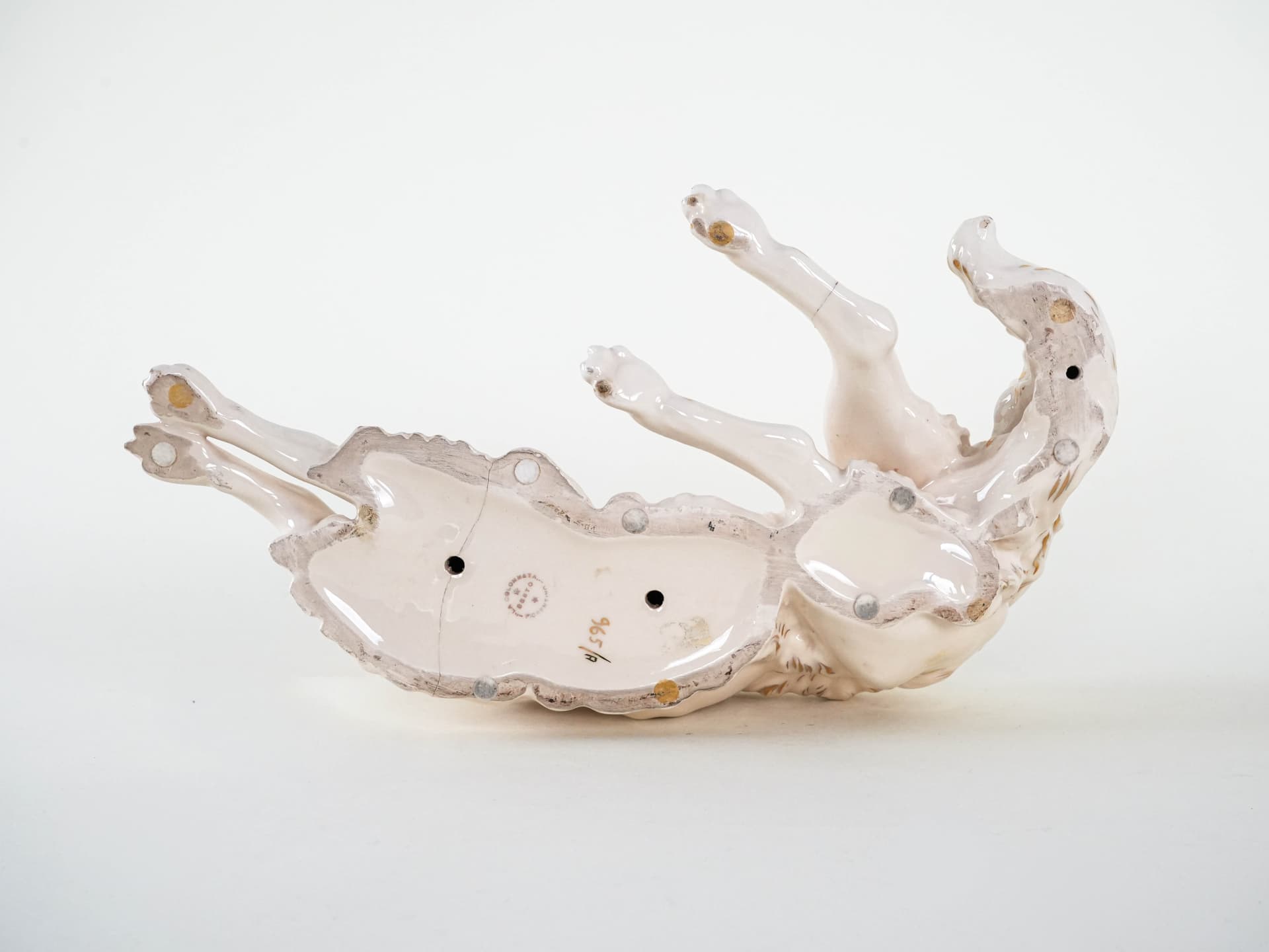 Figurka borzoj, porcelana biała, Europa, lata 60. - 277326