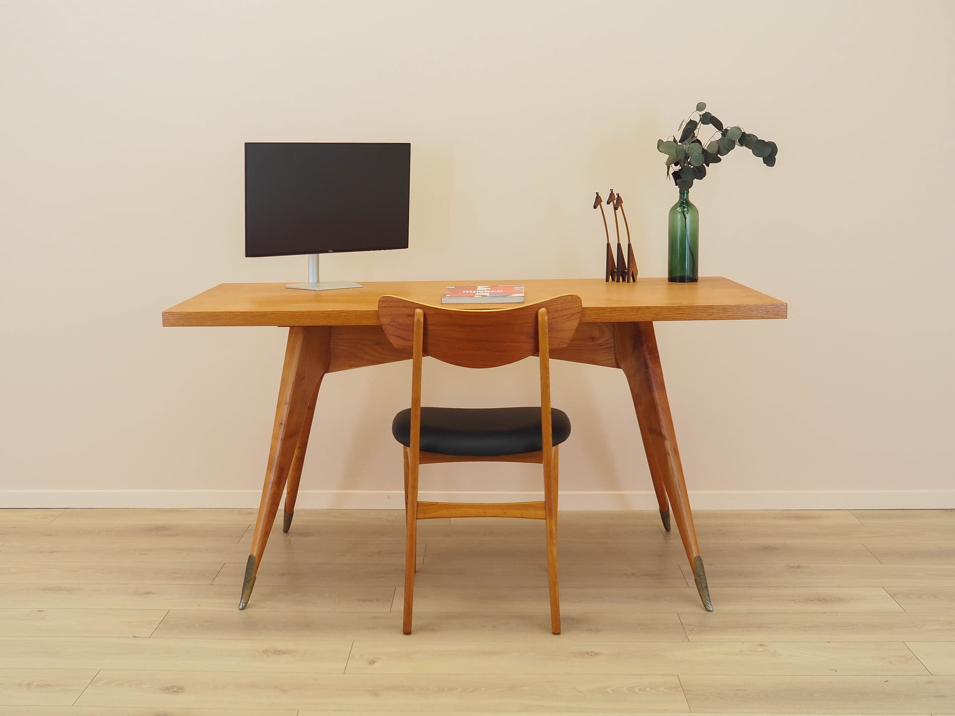 Desk, brown oak, Italy, 1970s. - 277437