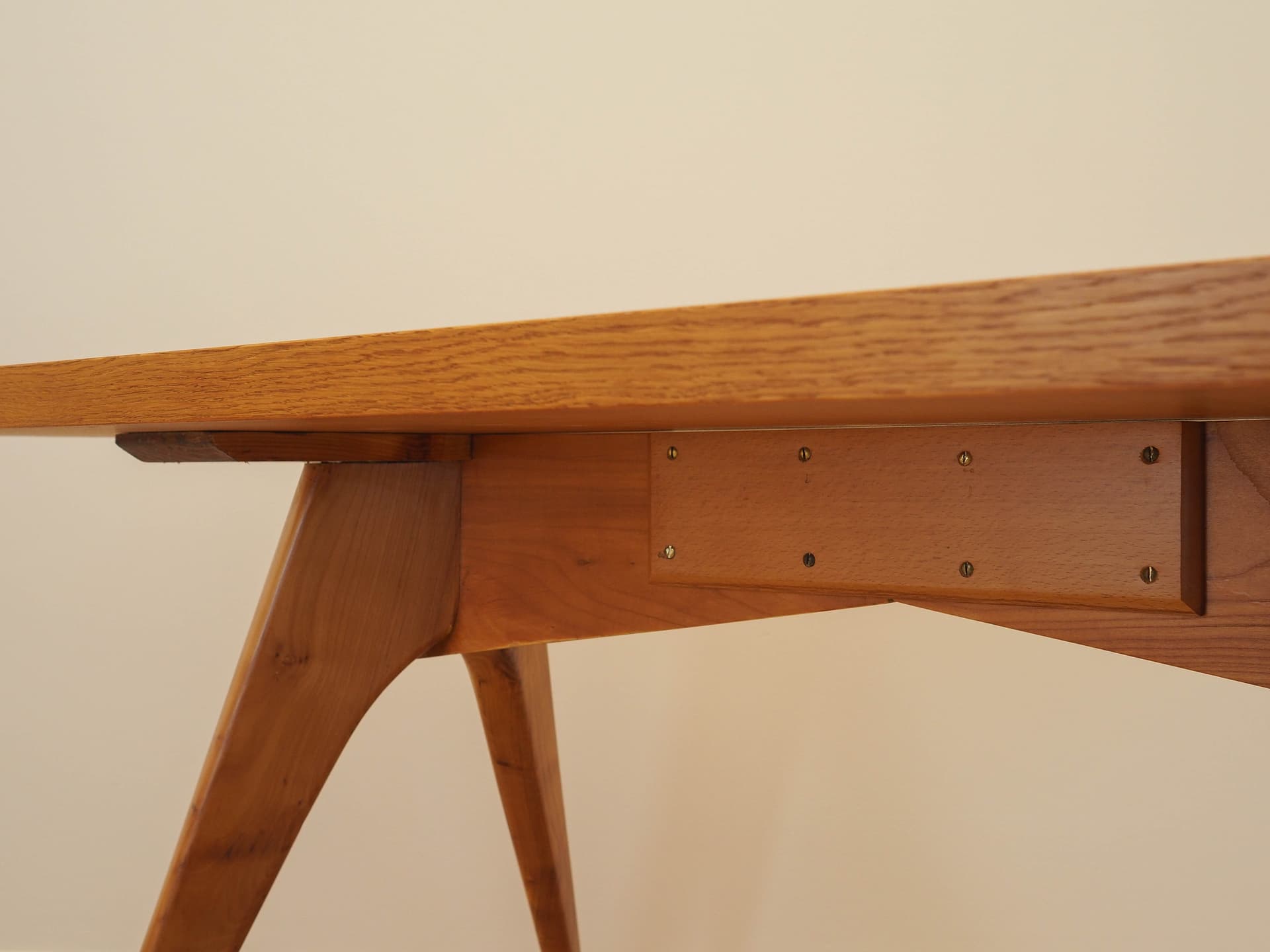 Desk, brown oak, Italy, 1970s. - 277447