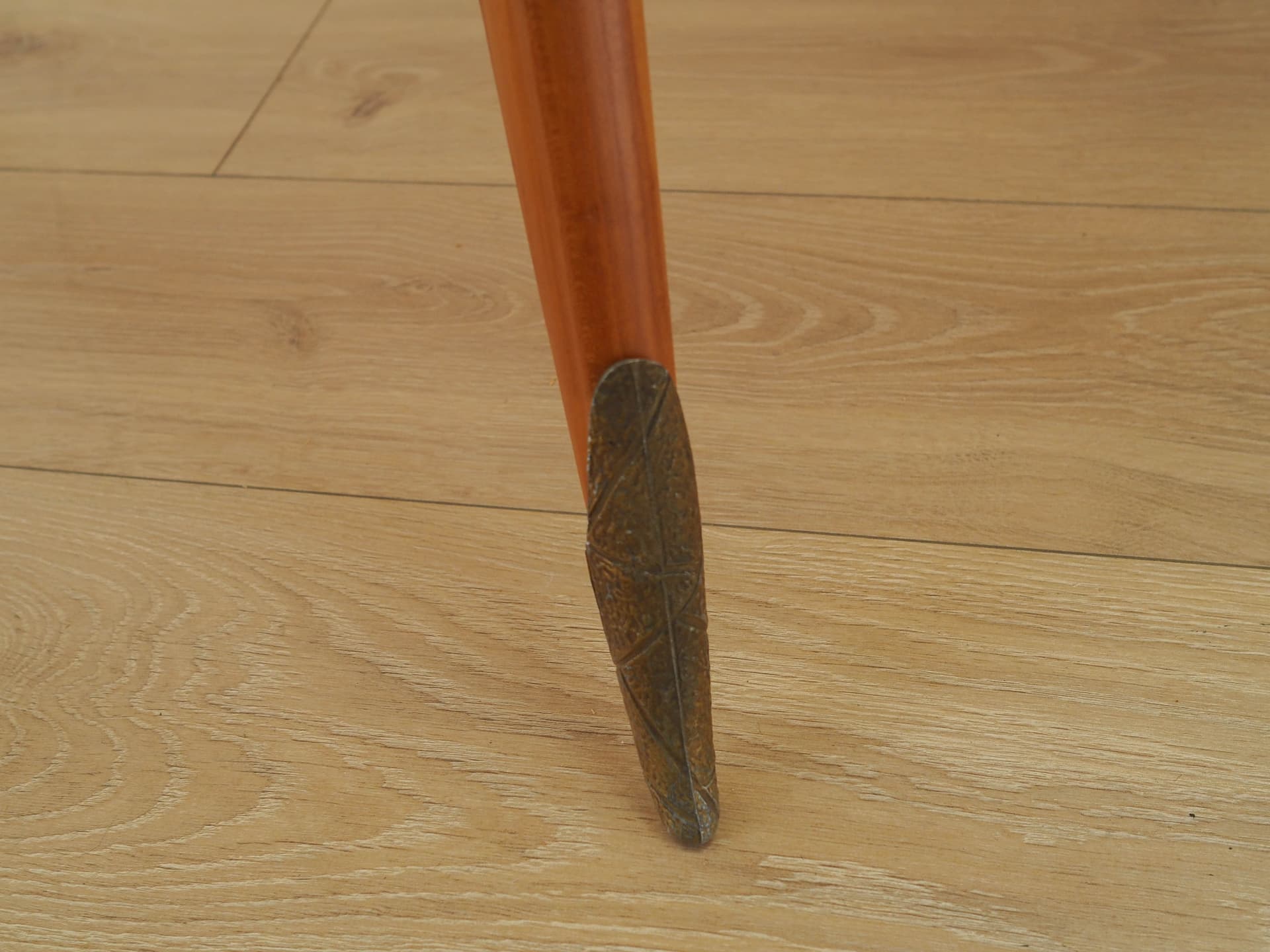 Desk, brown oak, Italy, 1970s. - 277444