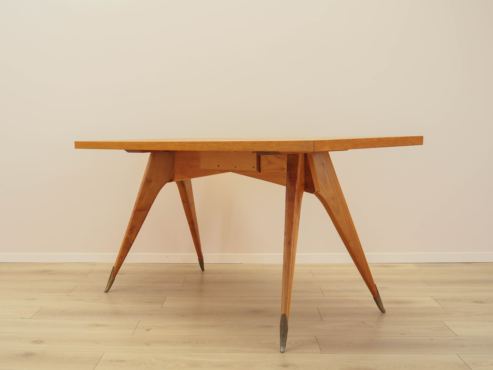Desk, brown oak, Italy, 1970s. - 277439