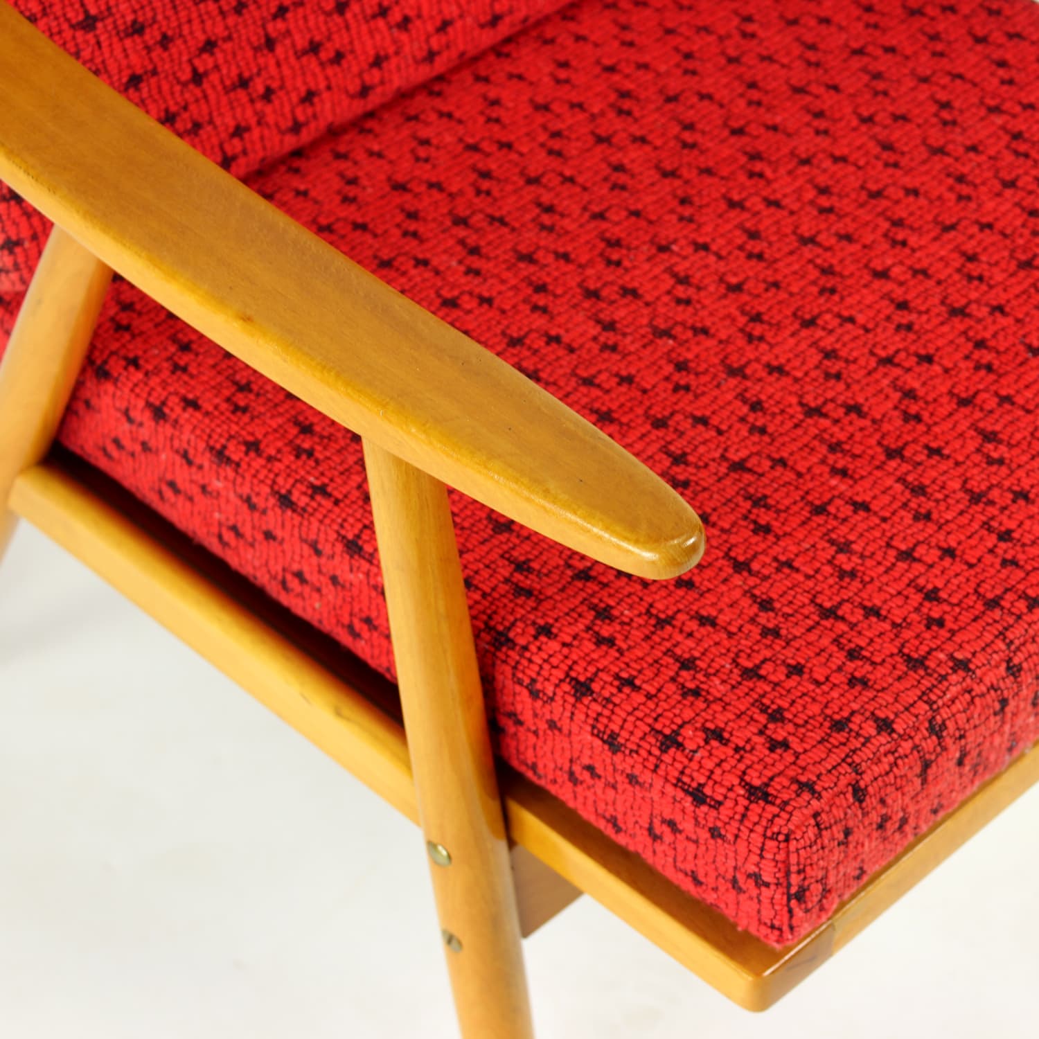 Fotel Boomerang, czerwony, drewno, proj. A. Suman, TON, Czechosłowacja, lata 60. - 277559