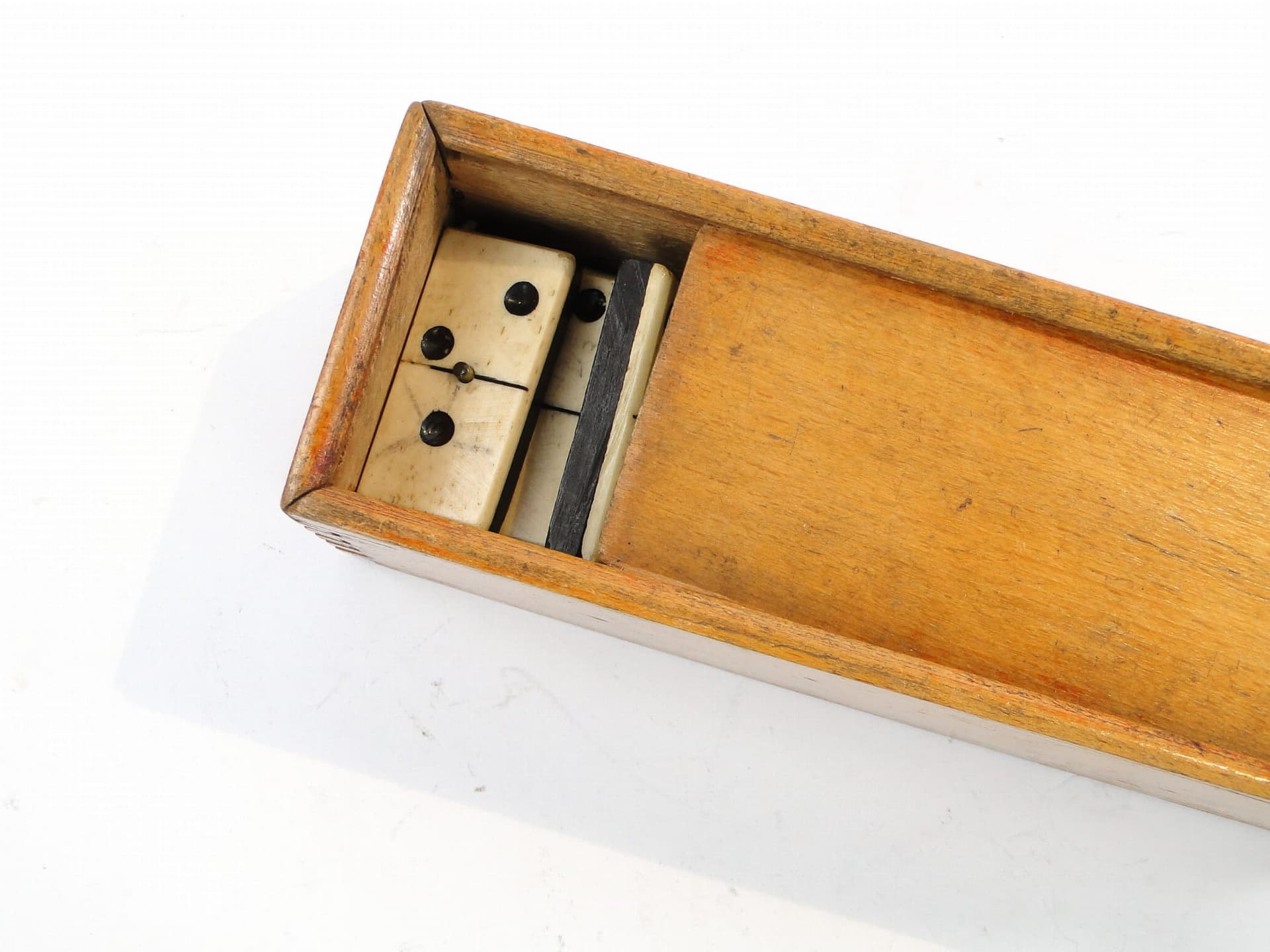 Domino set, brown, ebony bovine bone, Germany, early 20th c. - 277631