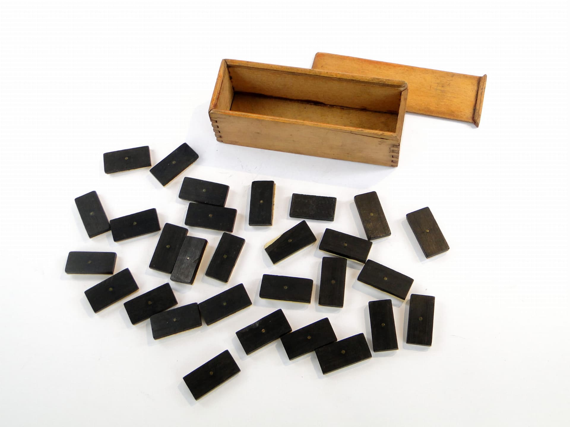 Domino set, brown, ebony bovine bone, Germany, early 20th c. - 277625