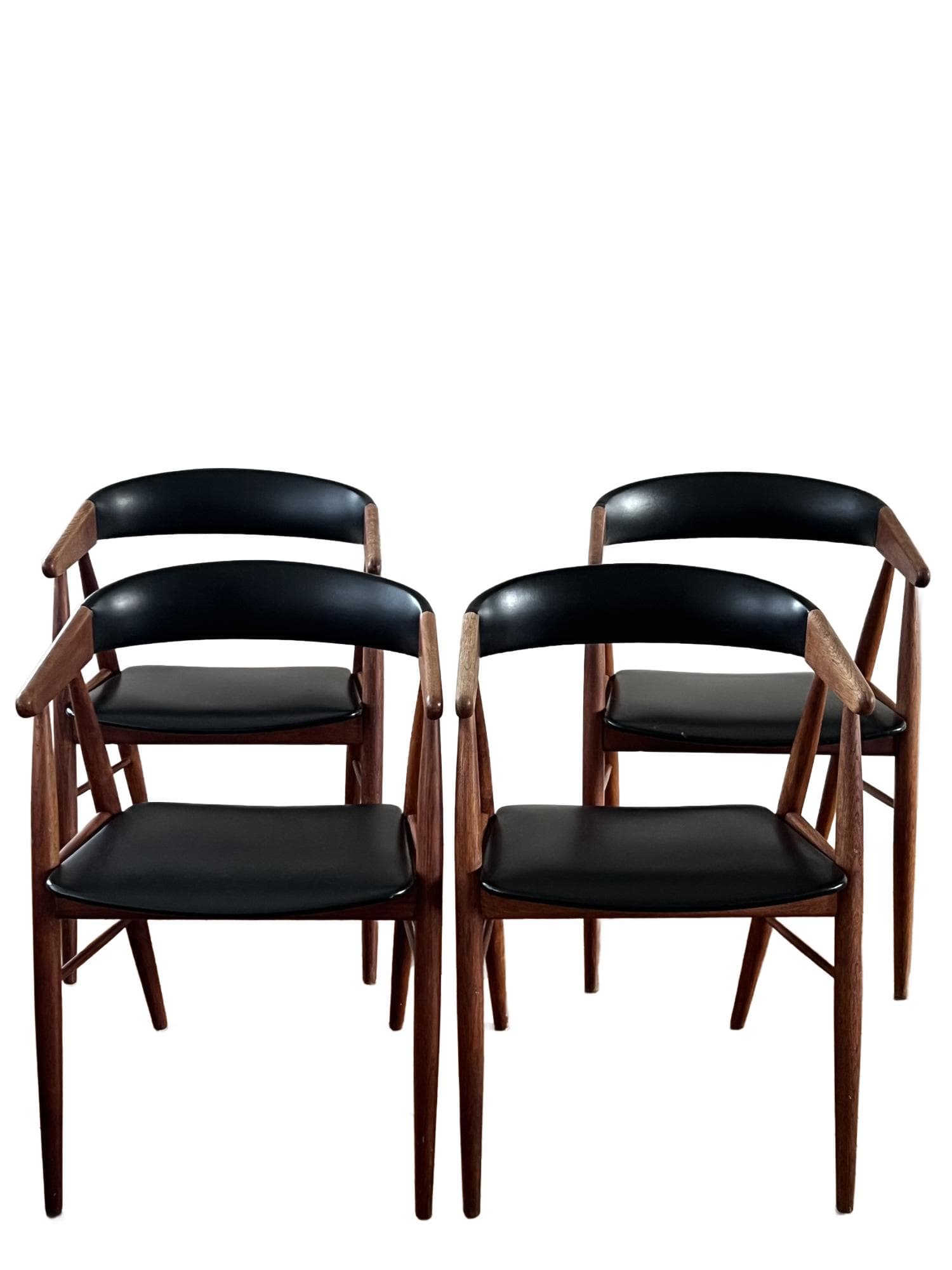 Zestaw czterech krzeseł z podłokietnikami, teak brązowy, skaj czarny, proj. A. Bender Madsen, E. Larsen, Dania, lata 60.