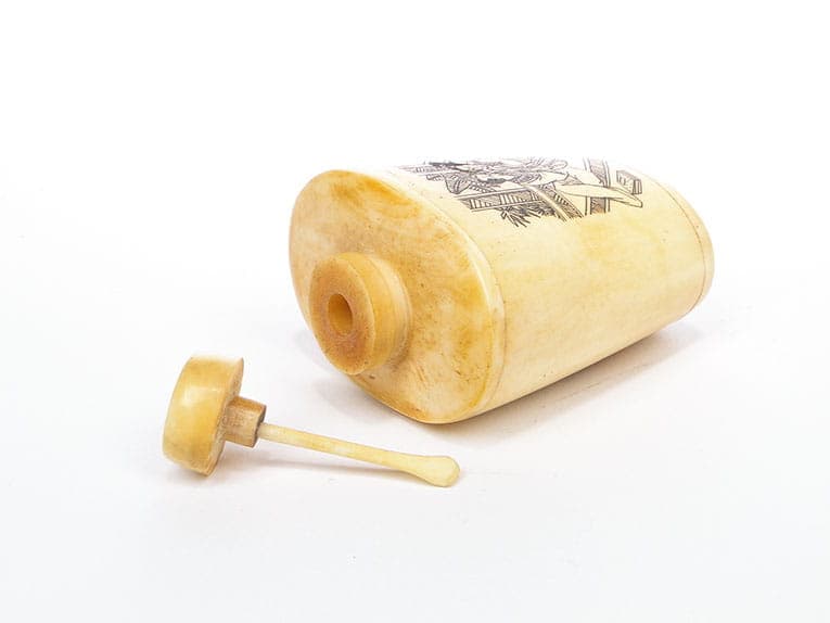 Tabakiera, motyw erotyczny, żółty, Chiny, lata 70. - 277812