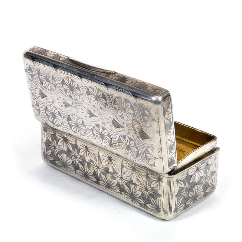 Tabakiera rokoko, srebro, niello, Francja, XVIII wiek - 277819