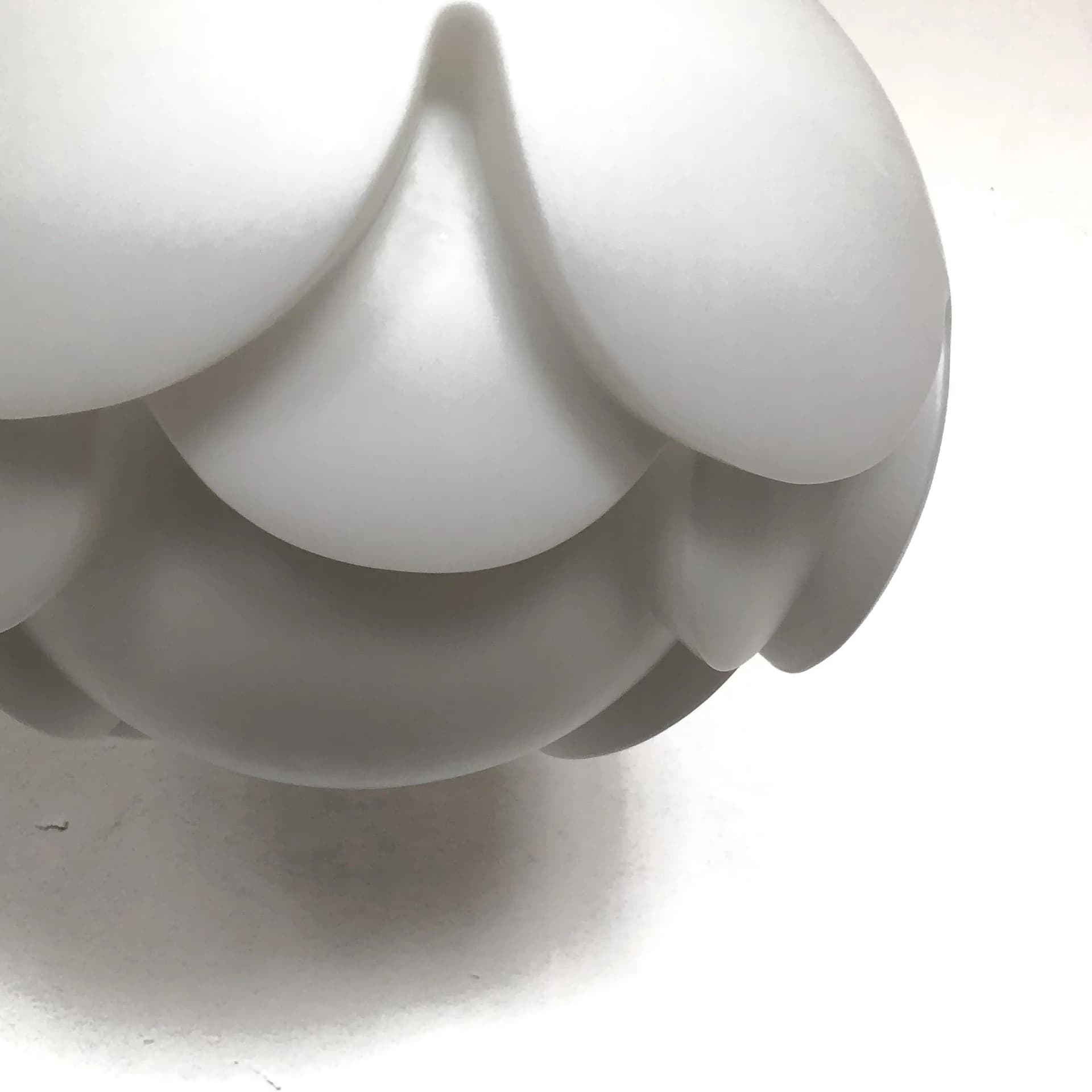 Lampa wisząca Seerose, szkło opalowe białe, stal chromowana, Peill&Putzler, Niemcy, lata 70. - 20216