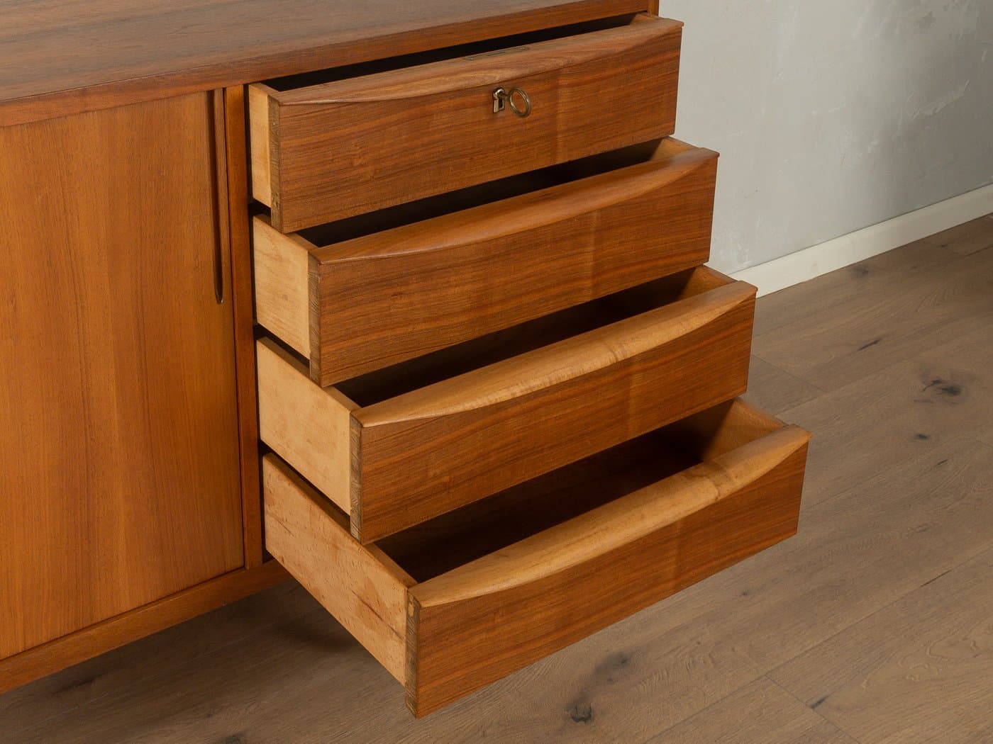 Kredens, orzech brązowy, stal nierdzewna, Niemcy, lata 50. - 281356