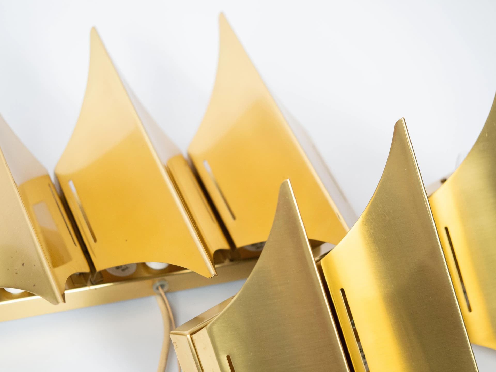 Mosiężne kinkiety Gothic 3, para, proj. B. Karlby dla Lyfa, Dania, lata 60. - 20580