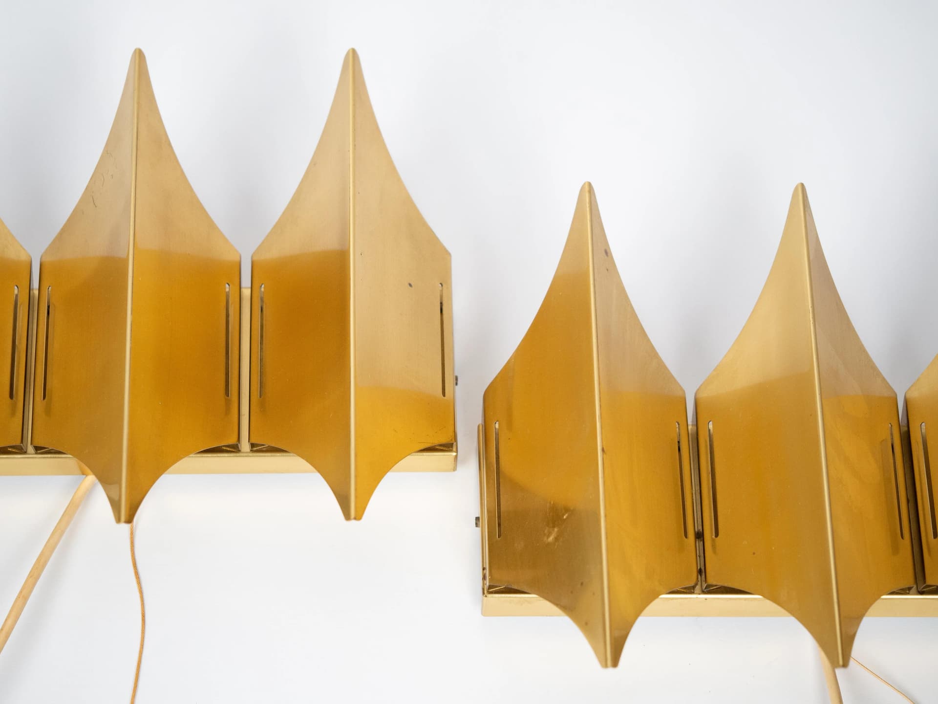 Mosiężne kinkiety Gothic 3, para, proj. B. Karlby dla Lyfa, Dania, lata 60. - 20575