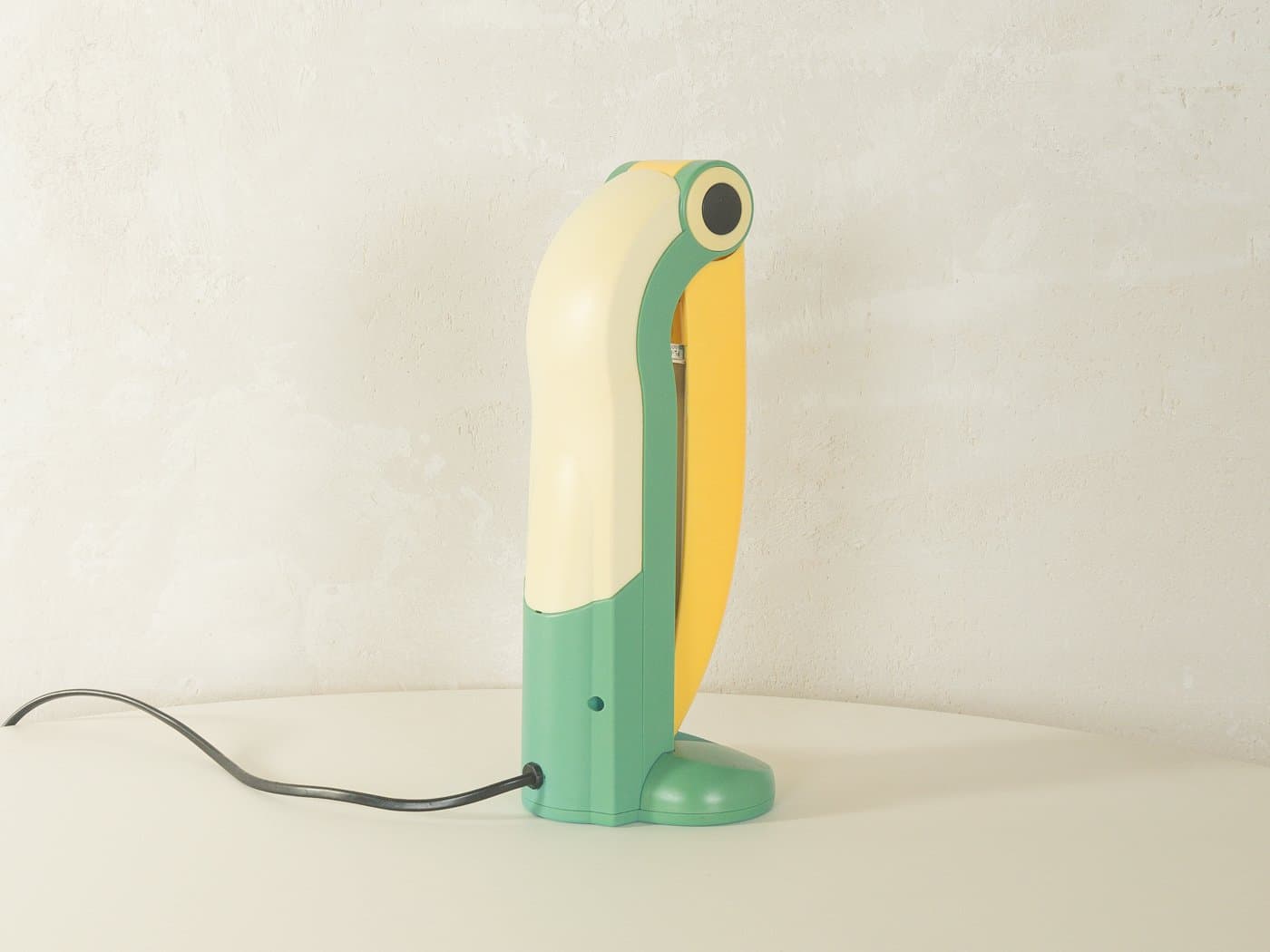 Desk Lamp Toucan, green yellow plastic, by H.T. Huang, Taiwan, 1980s. - 281149