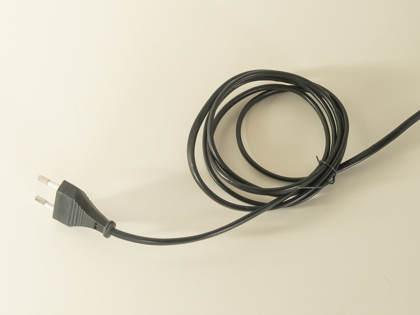 Desk Lamp Toucan, green yellow plastic, by H.T. Huang, Taiwan, 1980s. - 281155