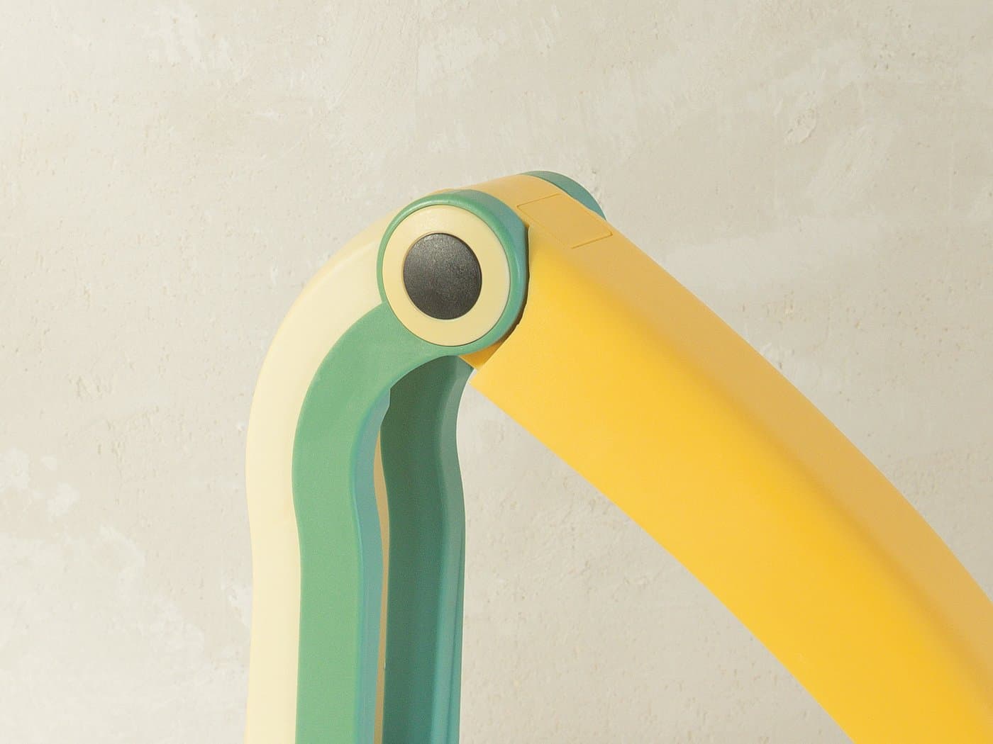 Desk Lamp Toucan, green yellow plastic, by H.T. Huang, Taiwan, 1980s. - 281152