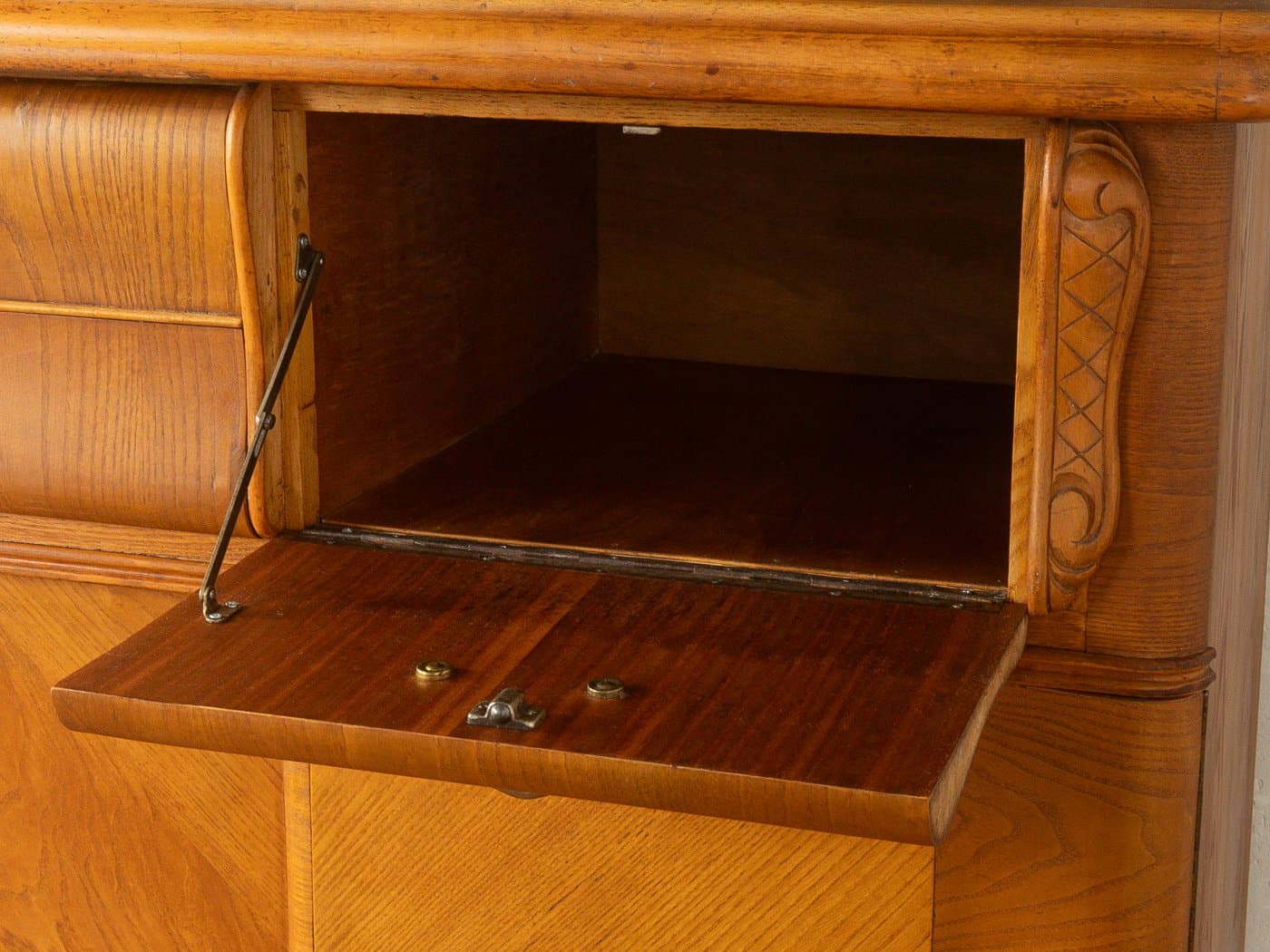 Kredens Art Deco, brązowy, orzech, szkło, porcelana, Niemcy, lata 20. - 280959