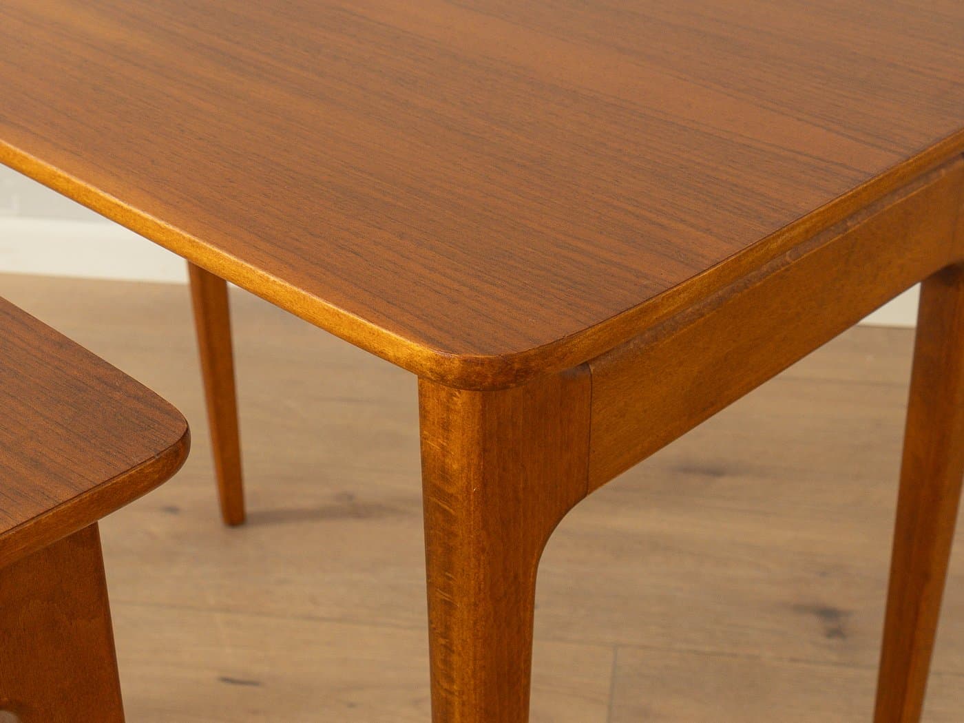 Zestaw trzech stolików typu nesting, brązowy, buk, orzech, Niemcy, lata 60. - 280786