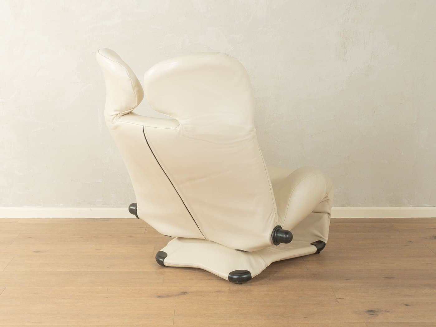 Fotel Wink, skóra biała, proj. T. Kita, Cassina, Włochy, lata 80. - 280693