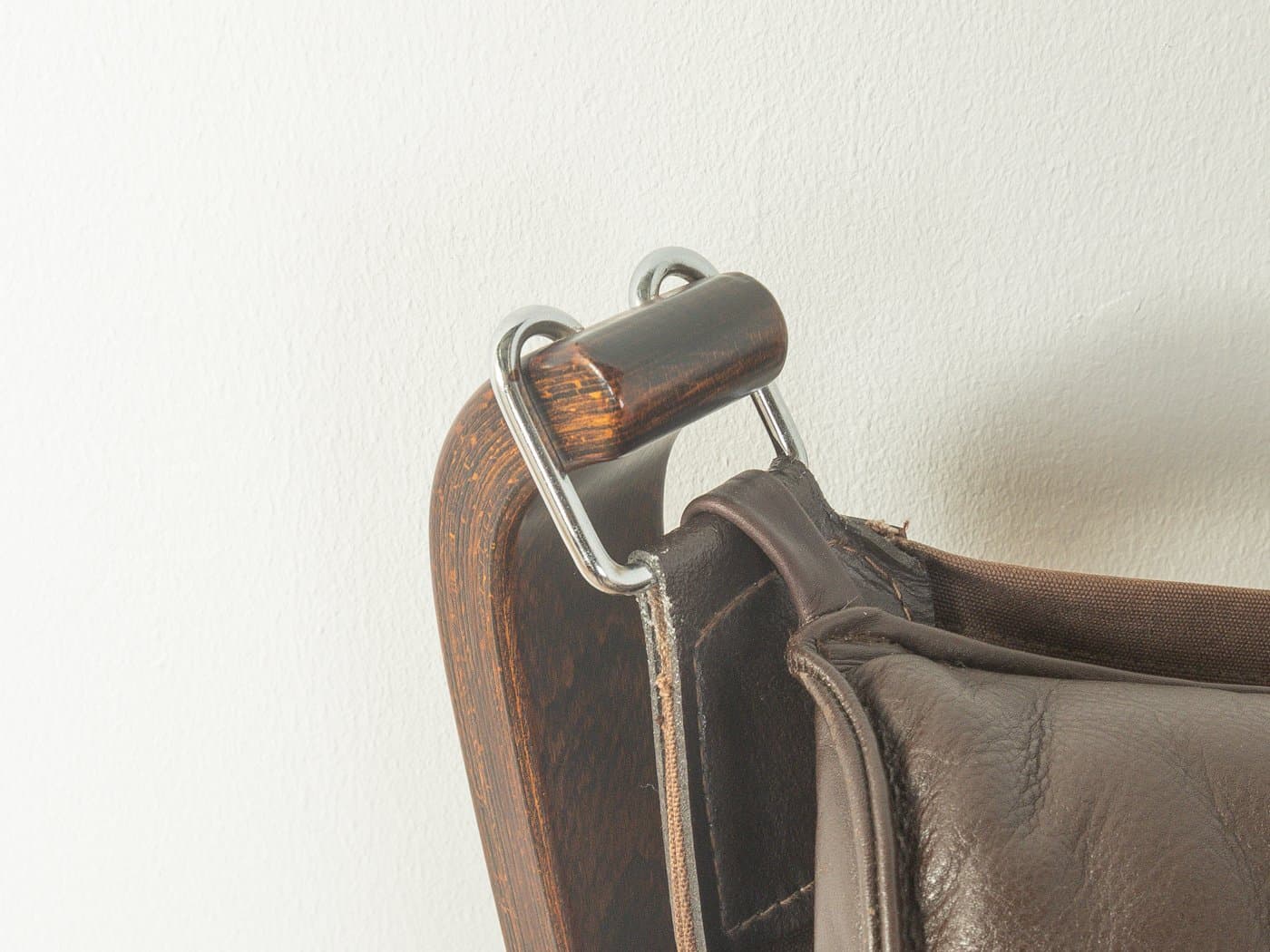 Zestaw fotela i podnóżka Falcon, skóra brązowa, teak brązowy, proj. S. Ressell, Vatne Møbler, Norwegia, lata 70. - 280671