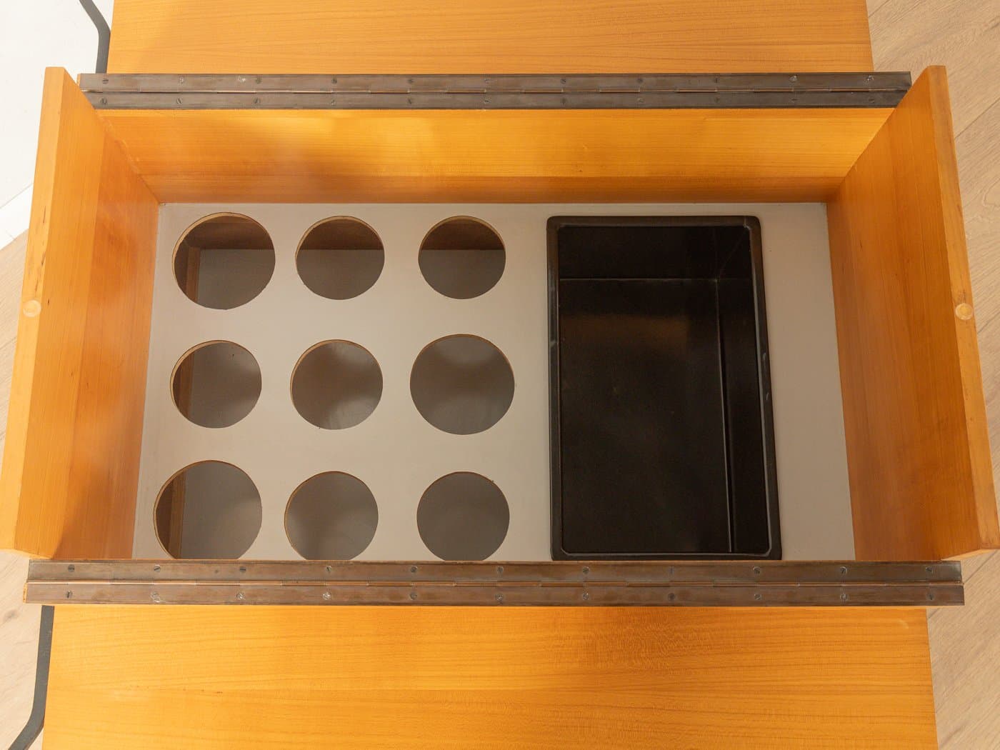 Barek na kółkach, teak brązowy, Niemcy, lata 60. - 280538