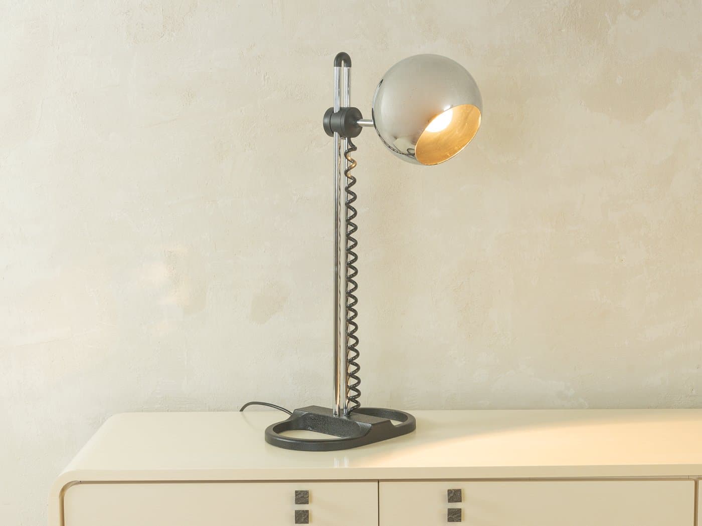 Lampa stołowa Space Age Eyeball, metal czarny, Staff Leuchten, Niemcy, lata 70. - 280261