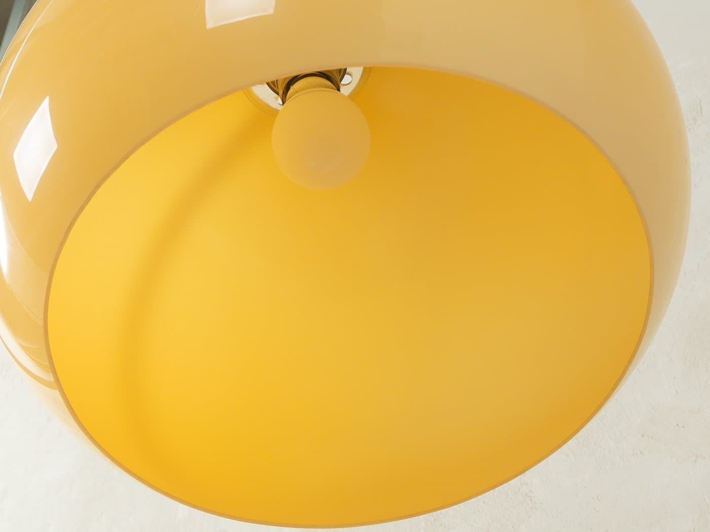 Floor lamp, white metal, yellow plexiglass, Germany, 1970s. - 280219