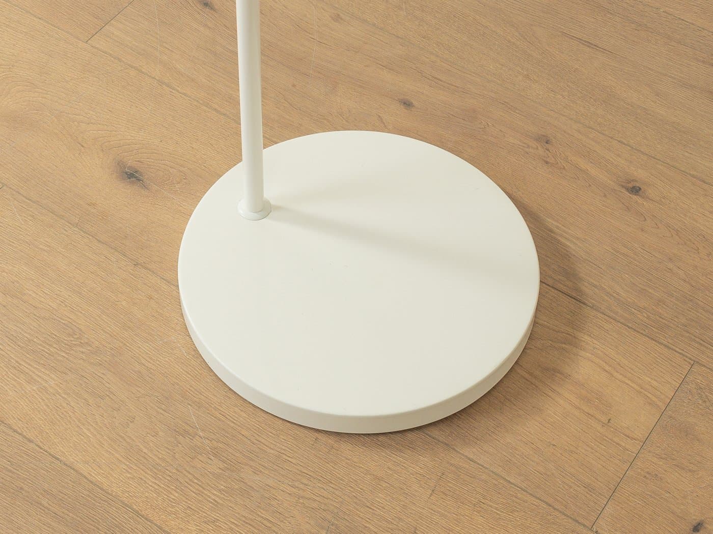 Floor lamp, white metal, yellow plexiglass, Germany, 1970s. - 280223