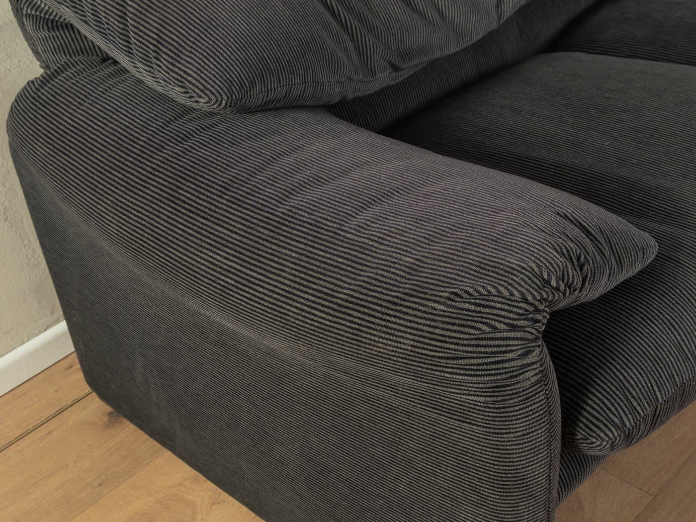 Sofa 675 Maralunga, sztruks grafitowy, proj. V. Magistretti, Cassina, Włochy, lata 70. - 279633