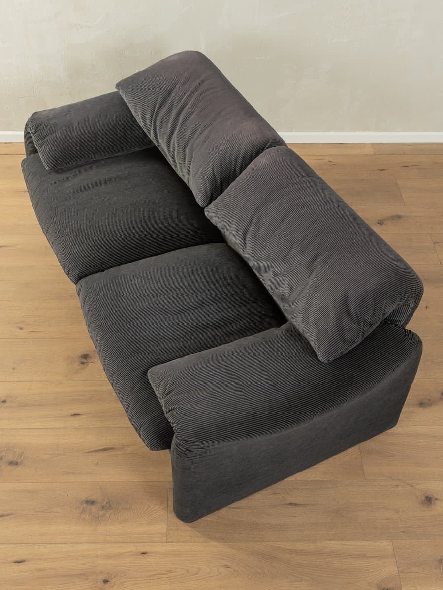 Sofa 675 Maralunga, sztruks grafitowy, proj. V. Magistretti, Cassina, Włochy, lata 70. - 279632