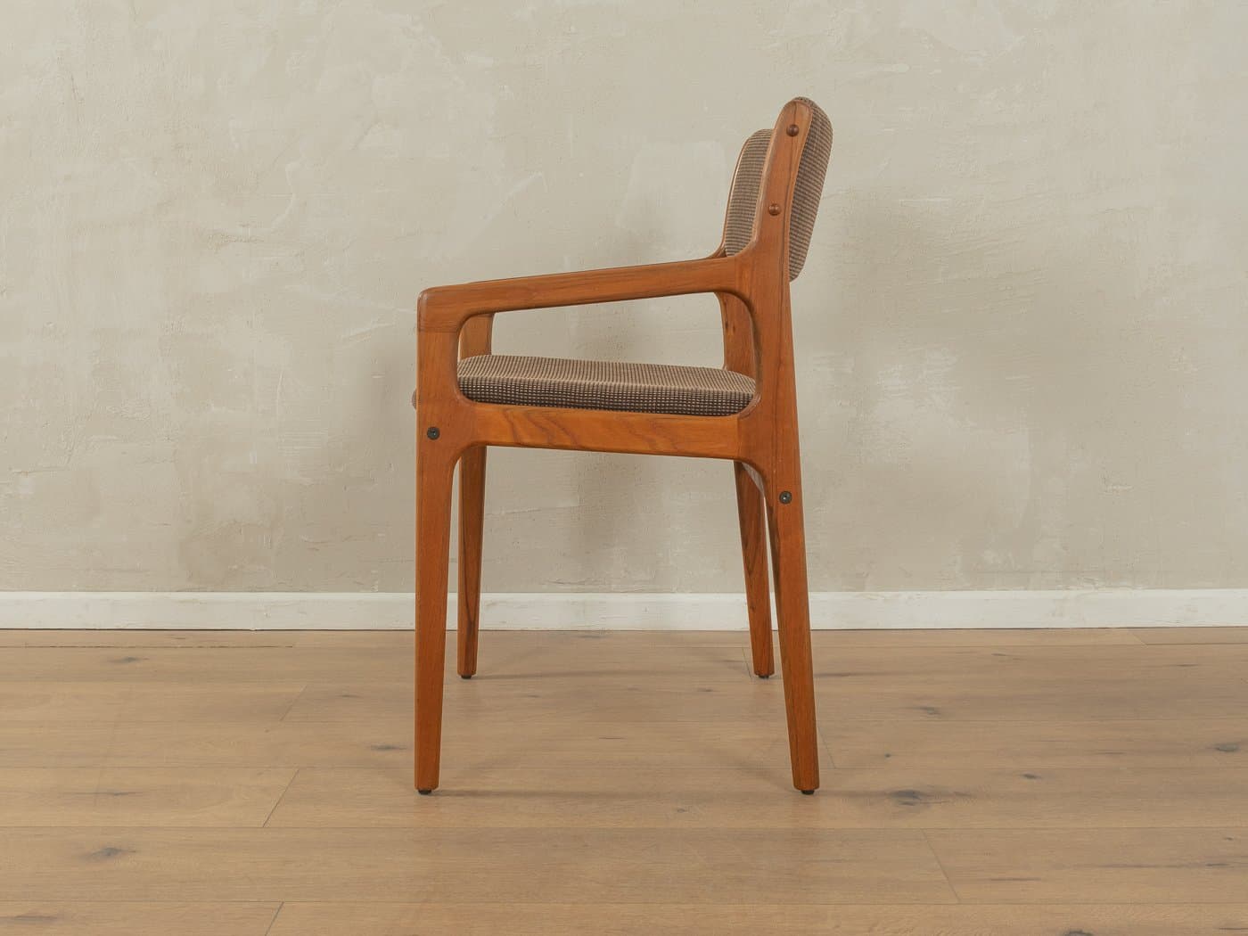 Zestaw czterech krzeseł jadalnianych, teak brązowy, tkanina brązowa, Dania, lata 60. - 279526