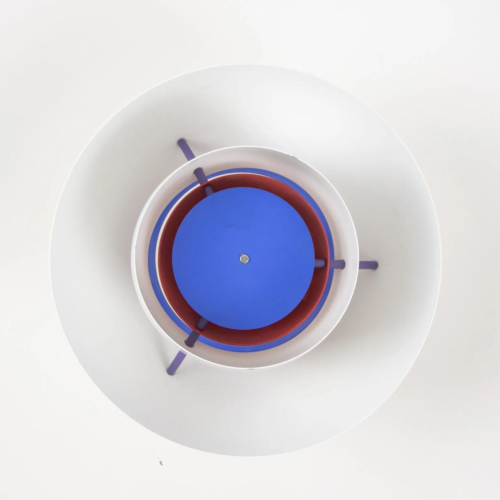 Biała aluminiowa lampa wisząca PH 5, proj. P. Henningsen dla Louis Poulsen, Dania, lata 80. - 20384